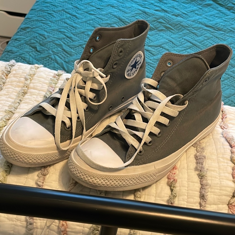 Vintage Grey high tops Converse size 9 women’s US